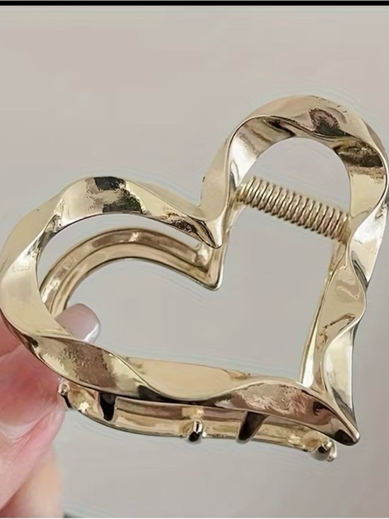 Accessories - Gold Heart-Shaped Hair Claw Clip